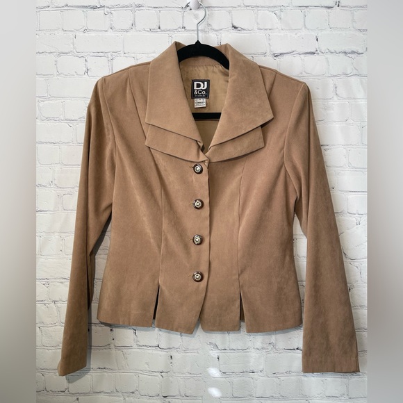 DJ & Co Jackets & Blazers - Vintage Dj & Co. by Dawn Joy size 6 light brown/camel colored